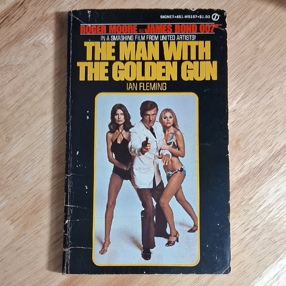 The Man With The Golden Gun Ian Fleming Paperback 1965